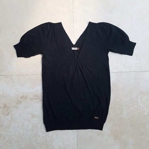 Aritzia Wilfred Black Knitted V-neck Sweater - Picture 1 of 9